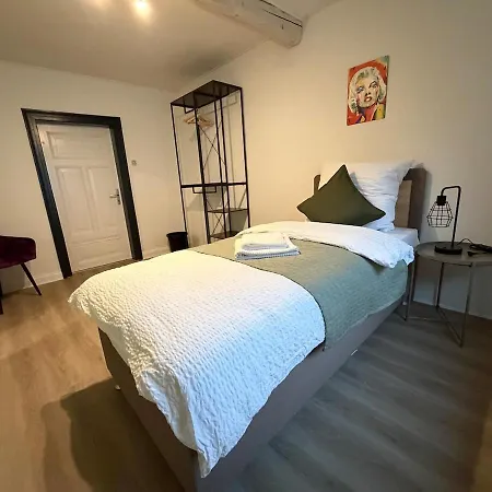 Janu-homes - 3 - 4 Betten, Waldblick Vom Kirchplatz Διαμέρισμα *