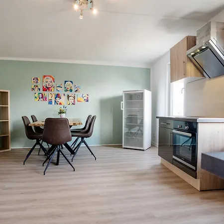 Janu-homes - 3 - 4 Betten, Waldblick Vom Kirchplatz *