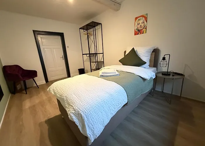 Janu-homes - 3 - 4 Betten, Waldblick Vom Kirchplatz Apartman *