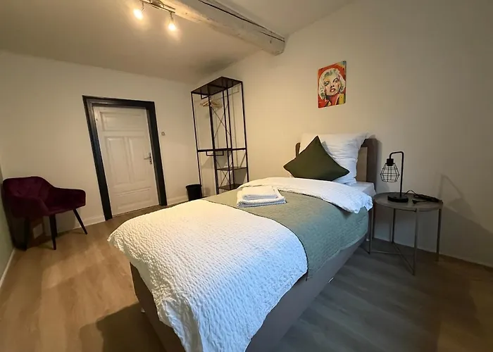 Janu-homes - 3 - 4 Betten, Waldblick Vom Kirchplatz