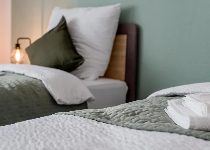 Apartment Janu-homes - 3 - 4 Betten, Waldblick Vom Kirchplatz *