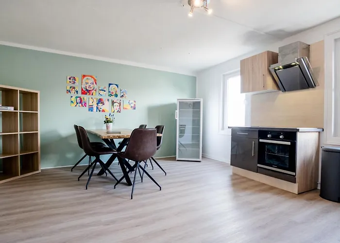 Janu-homes - 3 - 4 Betten, Waldblick Vom Kirchplatz Apartment