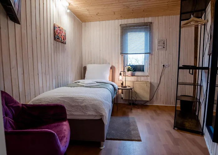 Apartment Janu-homes - 3 - 4 Betten, Waldblick Vom Kirchplatz Mengerskirchen